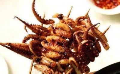 夜市小吃，鐵板魷魚在家就可以做