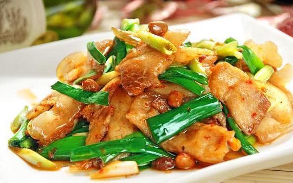 四川風(fēng)味小吃蒜苗回鍋肉，你吃過了嗎？