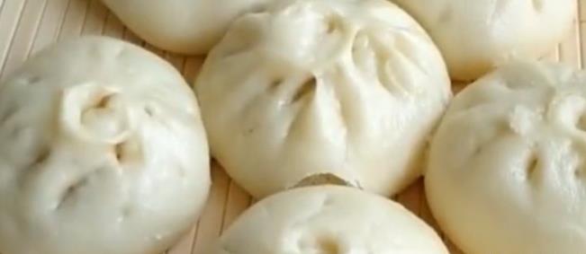 香菇肉餡包子的做法，蓬松暄軟，吃著太香了