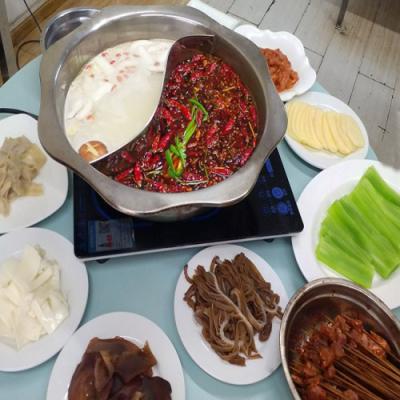 清油與牛油火鍋有什么區(qū)別?成都火鍋技術(shù)培訓告訴你!