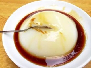 夏季天熱，在家自制特色小吃涼糕，方法簡單