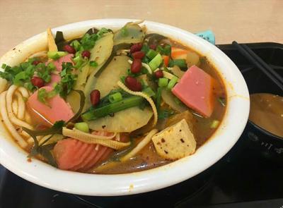 麻辣燙技術(shù)培訓(xùn)哪家好？價格實惠口味多樣化