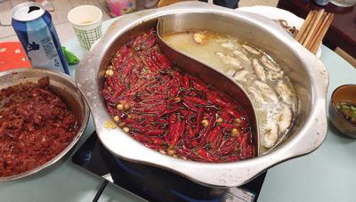 成都火鍋技術(shù)培訓(xùn)哪里好？火鍋底料的配制及熬制方法