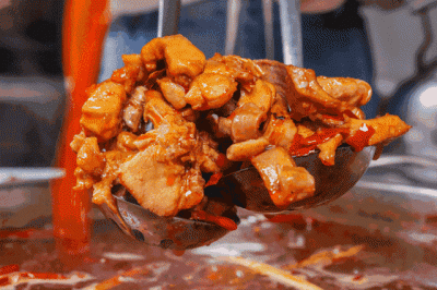 ?兔火鍋技術(shù)培訓(xùn)哪家好？兔鍋底底料的識別和配方