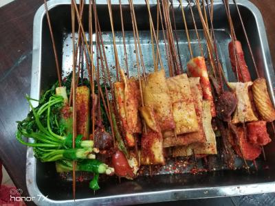 油炸串串香技術(shù)培訓(xùn)要收多少學(xué)費(fèi)？沒有時(shí)間限制