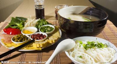 四川學(xué)習(xí)正宗米線技術(shù)培訓(xùn)哪里好？正宗米線技術(shù)做法