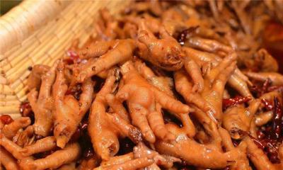 成都現(xiàn)撈鹵菜技術培訓學校哪里好？學員親身反復鹵制菜品