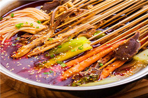 學(xué)冷鍋串串技能做法哪里專業(yè)？底鍋的制造