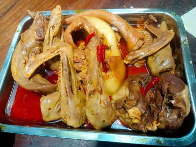 五香麻辣鹵菜技術培訓中心哪家好？培訓期間一次性收費