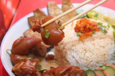 短期豬腳飯技術(shù)培訓(xùn)班哪里一對(duì)一教學(xué)？實(shí)操間反復(fù)練習(xí)