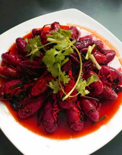 麻辣小龍蝦技術(shù)培訓(xùn)哪里一對(duì)一教學(xué)？成都餐飲培訓(xùn)中心