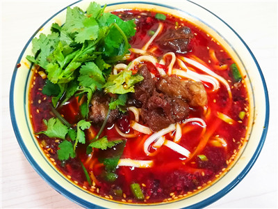 短期川味面食技術做法哪里好？小吃餐飲培訓機構