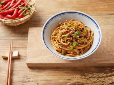 武漢熱干面培訓(xùn)哪里好？熱干面培訓(xùn)機(jī)構(gòu)