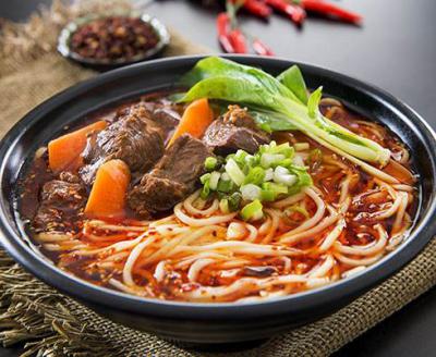 麻辣重慶小面技術(shù)培訓(xùn)哪里靠譜？辣椒油調(diào)料制作