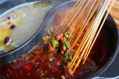 餐飲小吃培訓(xùn)創(chuàng)業(yè)，哪里可以學(xué)習(xí)串串香技術(shù)培訓(xùn)？