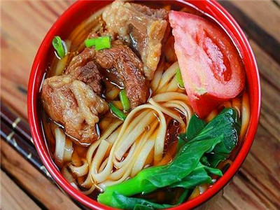 牛肉面食技術(shù)培訓(xùn)班哪里比較好？牛肉面食培訓(xùn)學(xué)校
