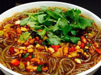 手工酸辣粉技術(shù)培訓(xùn)學(xué)校哪家好？