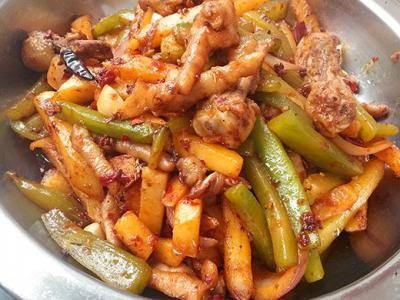 干鍋技術(shù)培訓(xùn)班哪里學(xué)好?成都干鍋烹飪大揭秘！