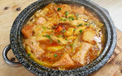 學(xué)石鍋魚技術(shù)培訓(xùn)多少錢？蜀味緣餐飲培訓(xùn)班深度解析